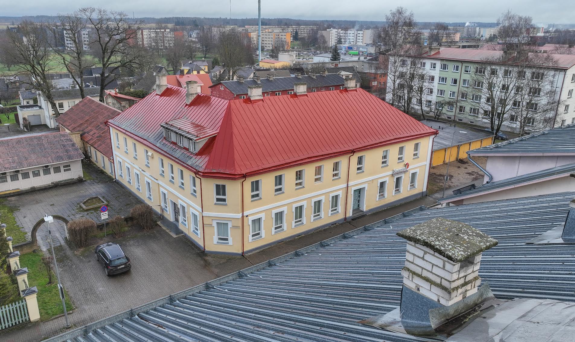 Vaade Võrus Lembitu tänaval asuvale Võru Tarbijate Ühistu kontorihoonele. Foto AIGAR NAGEL